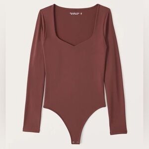 NWT Abercrombie Long-Sleeve Double-Layered Seamless Fabric Sweetheart Bodysuit